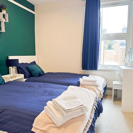 Beautiful 2 Bedroom With Private Garden In Wimbledon - Minutes From Central Londra Esterno foto