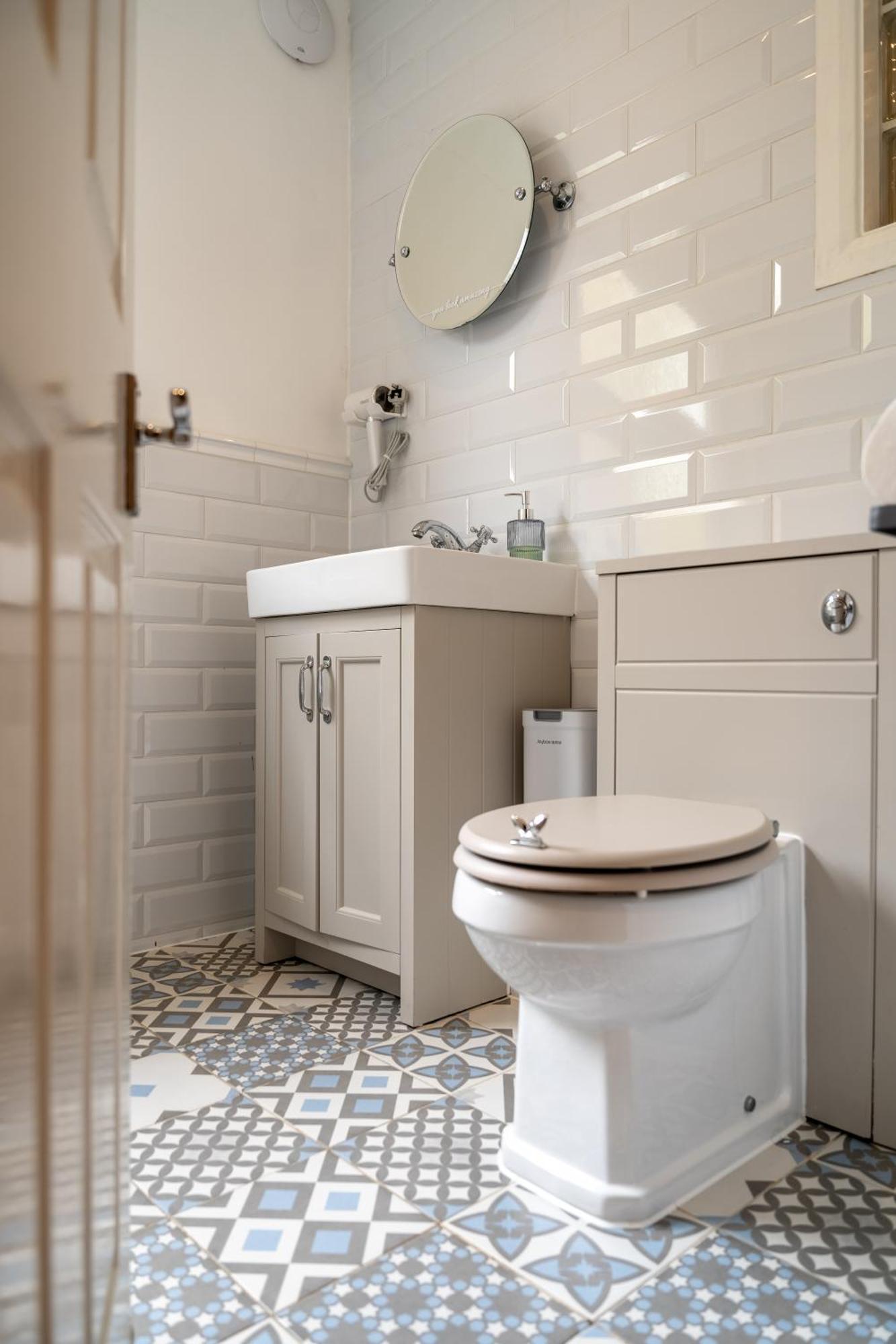 Beautiful 2 Bedroom With Private Garden In Wimbledon - Minutes From Central Londra Esterno foto